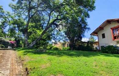 Imagem: O terreno possui 800m² de Área e está localizado em Nova