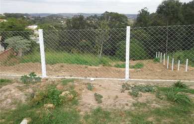 Imagem: O terreno possui 4.900m² de Área e está localizado em Vale