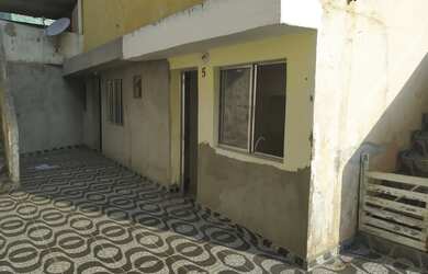 Imagem 1: Quarto e Cozinha. Ao lado da Avenida. Aceita Depósito