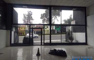 Imagem: O depósito possui 4 Vagas na garagem e 270m² de Área e está