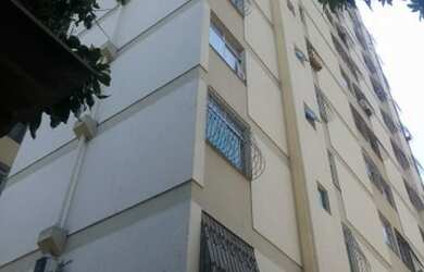 Imagem: O apartamento possui 3 Dormitórios, 1 Banheiro, 1 Vaga na garagem