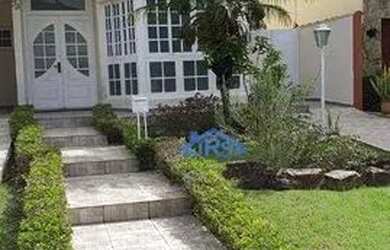 Imagem: A casa em condomínio possui 4 Dormitórios, 1 Banheiro, 4 Vagas