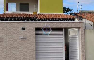 Imagem: A casa possui 2 Dormitórios, 2 Banheiros, 1 Vaga na garagem