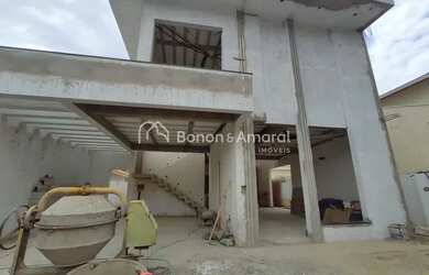 Imagem: A casa em condomínio possui 4 Dormitórios, 5 Banheiros, 4