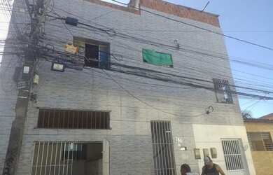 Imagem: A casa possui 4 Dormitórios, 2 Banheiros, 1 Vaga na garagem