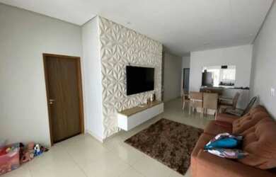 Imagem: A casa e possui 2 Dormitórios, 1 Banheiro, 64-0m² de Área