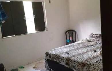 Imagem: A casa possui 3 Dormitórios, 3 Banheiros, 5 Vagas na garagem