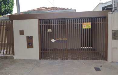 Imagem: A casa possui 2 Dormitórios, 1 Banheiro, 70m² de Área e