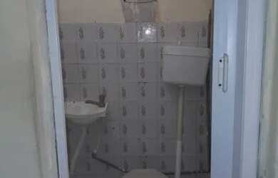 Imagem: A casa possui 2 Dormitórios, 1 Banheiro e está localizado