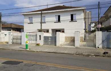 Imagem: A casa possui 3 Dormitórios, 1 Banheiro, 100m² de Área e