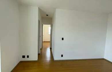 Imagem: O apartamento possui 3 Dormitórios, 1 Banheiro, 1 Vaga na garagem