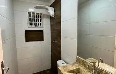 Imagem: A casa possui 2 Dormitórios, 1 Banheiro, 1 Vaga na garagem