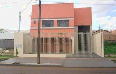 Imagem: O depósito possui 2 Vagas na garagem, 230m² de Área e está