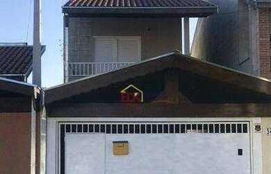 Imagem: A casa possui 3 Dormitórios, 3 Banheiros, 2 Vagas na garagem