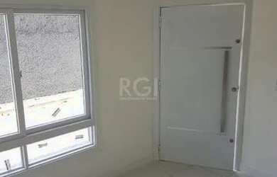 Imagem: A casa em condomínio possui 3 Dormitórios, 2 Banheiros, 1