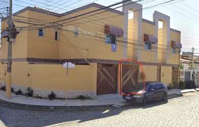 Imagem: A casa possui 2 Dormitórios, 1 Banheiro, 1 Vaga na garagem