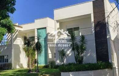 Imagem: A casa em condomínio possui 5 Dormitórios, 5 Banheiros, 5