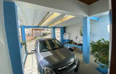 Imagem: A casa possui 2 Dormitórios, 1 Banheiro e 300m² de Área e