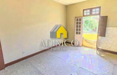 Imagem: A casa possui 5 Dormitórios, 5 Banheiros, 4 Vagas na garagem