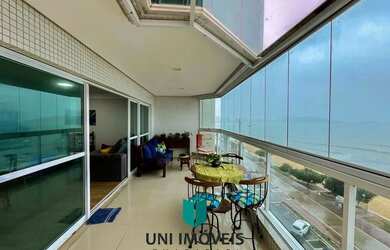 Imagem: O apartamento possui 4 Dormitórios, 5 Banheiros, 2 Vagas na