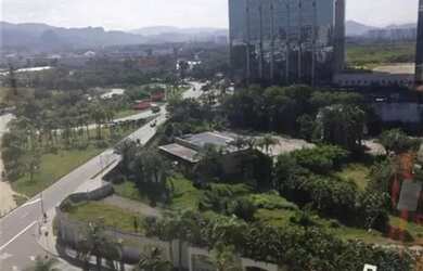 Imagem: O depósito possui 1 Vaga na garagem, 28m² de Área e está