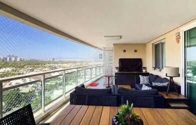 Imagem: O apartamento possui 3 Dormitórios, 4 Banheiros, 2 Vagas na