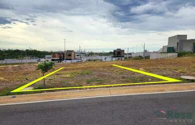 Imagem: O terreno possui 187-0m² de Área, Imóvel novo e está localizado
