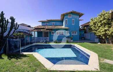 Imagem: A casa possui 4 Dormitórios, 5 Banheiros, 3 Vagas na garagem