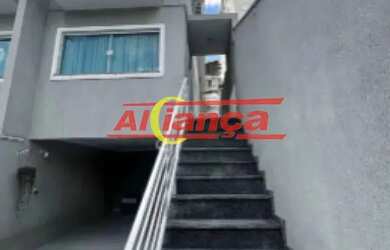 Imagem: A casa possui 3 Dormitórios, 4 Banheiros, 4 Vagas na garagem