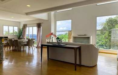 Imagem: A casa em condomínio possui 4 Dormitórios, 2 Banheiros, 5