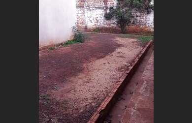 Imagem: A casa possui 2 Dormitórios e está localizado em Vila C, Foz