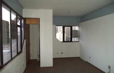 Imagem: O depósito à venda possui 25m² de Área e está localizado