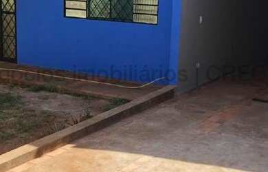 Imagem: A casa possui 4 Dormitórios, 1 Banheiro e 204m² de Área e