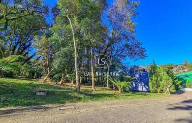 Imagem: O terreno possui 400m² de Área e está localizado em Canela