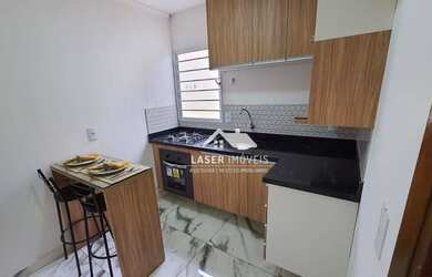 Imagem: A casa possui 2 Dormitórios, 1 Banheiro, 1 Vaga na garagem