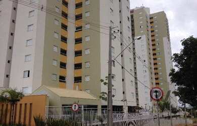 Imagem: O apartamento possui 3 Dormitórios, 1 Banheiro, 2 Vagas na