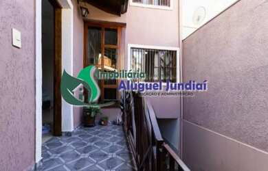 Imagem: A casa possui 2 Dormitórios, 3 Banheiros, 3 Vagas na garagem