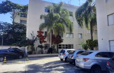 Imagem: O apartamento possui 1 Dormitório, 1 Banheiro, 1 Vaga na garagem