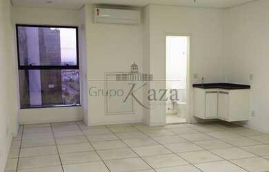 Imagem: O depósito possui 1 Vaga na garagem, 44m² de Área e está