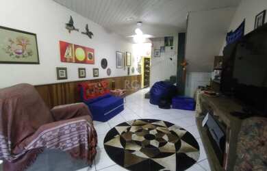 Imagem 3: São duas casas de 02 dormitórios com 03 vagas no Bairro Santana