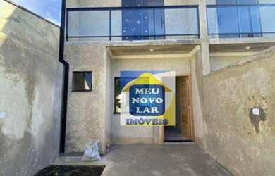 Imagem: A casa possui 3 Dormitórios, 1 Banheiro, 2 Vagas na garagem