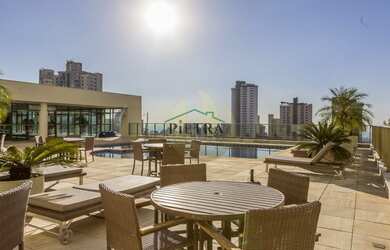 Imagem: O apartamento possui 4 Dormitórios, 5 Banheiros, 4 Vagas na