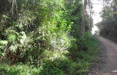 Imagem: O terreno possui 2.200m² de Área e está localizado em Chácaras