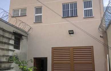 Imagem: A casa e possui 2 Dormitórios, Suítes, 1 Banheiro, 67-0m²