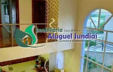 Imagem: A casa possui 4 Dormitórios, 5 Banheiros, 5 Vagas na garagem