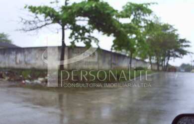 Imagem: O terreno possui 3.000m² de Área e está localizado em Mar