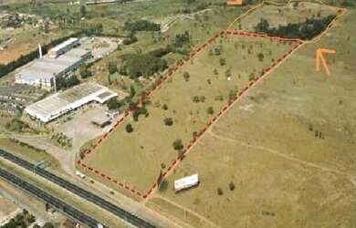 Imagem: O terreno possui 80.916m² de Área e está localizado em Chacaras