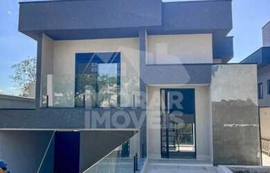 Imagem: A casa em condomínio possui 4 Dormitórios, 5 Banheiros, 4