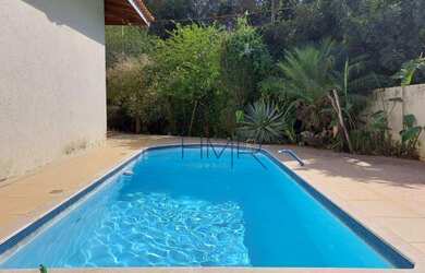 Imagem: A casa em condomínio para alugar possui 3 Dormitórios, 3 Banheiros