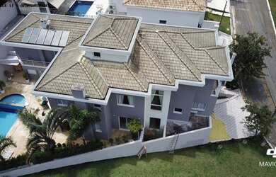 Imagem: A casa em condomínio possui 5 Dormitórios, 5 Banheiros, 5